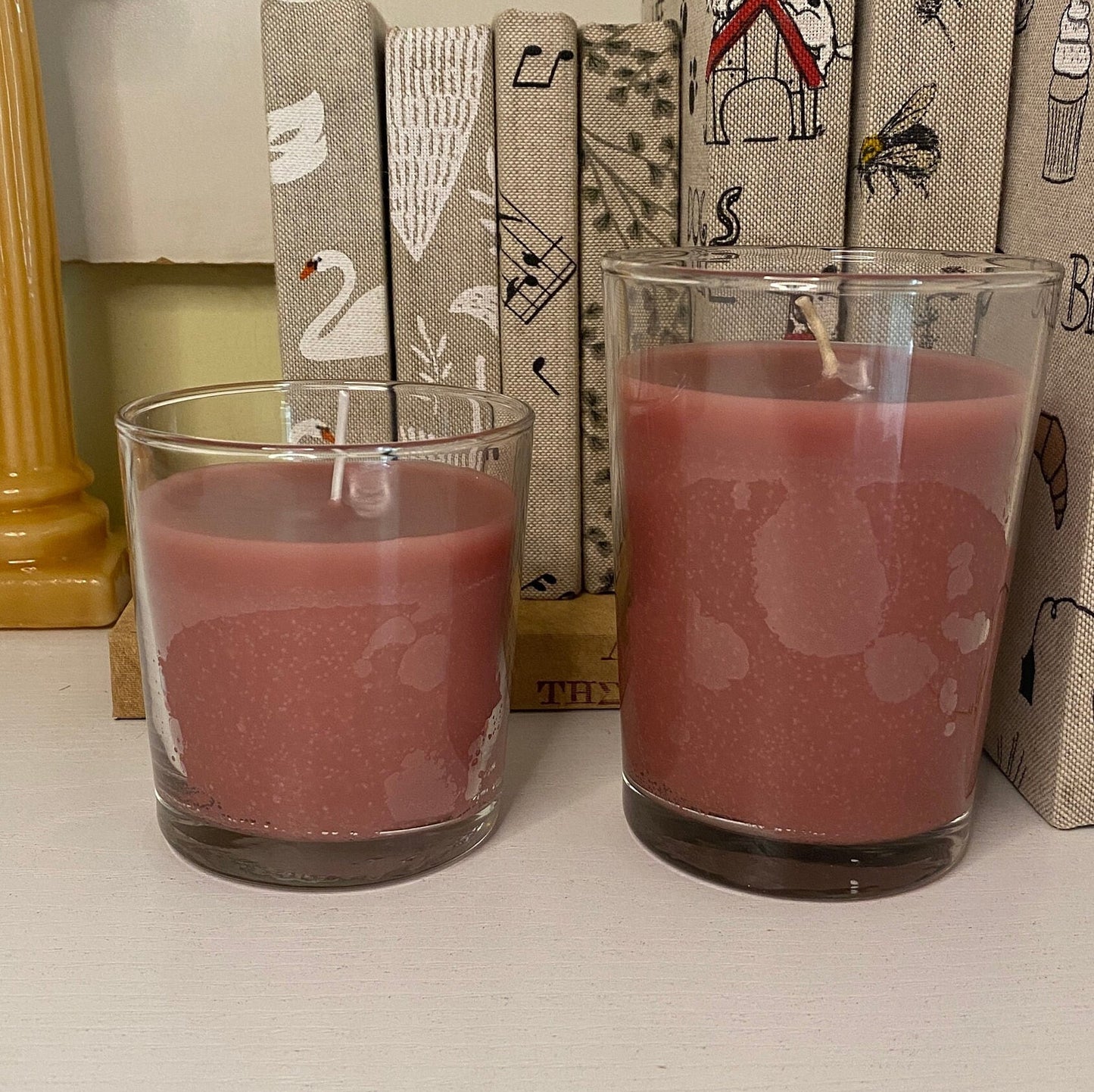 CHERRY SOY Candle / Housewarming Gift / Aromatherapy Gift / Frutty Scent / Personalised Fresh Scented Candle in Glass