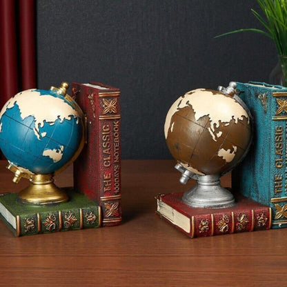 COLOURFUL GLOBE BOOKEND / Set of 2 Retro Globe Bookends / Book Hold Ornaments for Bookshelf / Book Stopper / Gift for Book Lovers