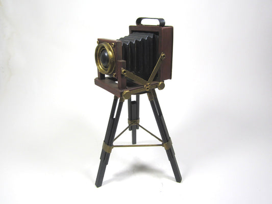 TRIPOD CAMERA ANTIQUE / Vintage Metal Camera Design / Decorative Nostalgic Camera / Retro Shelf Decor