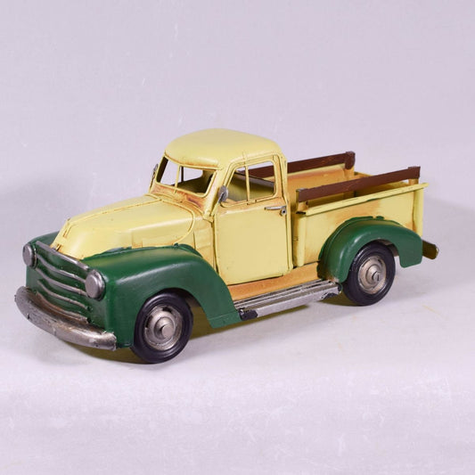 FARM TRUCK Decoration / Retro Motor Model / Vintage Metal Toy / Classic Collectors Item / Gift Idea