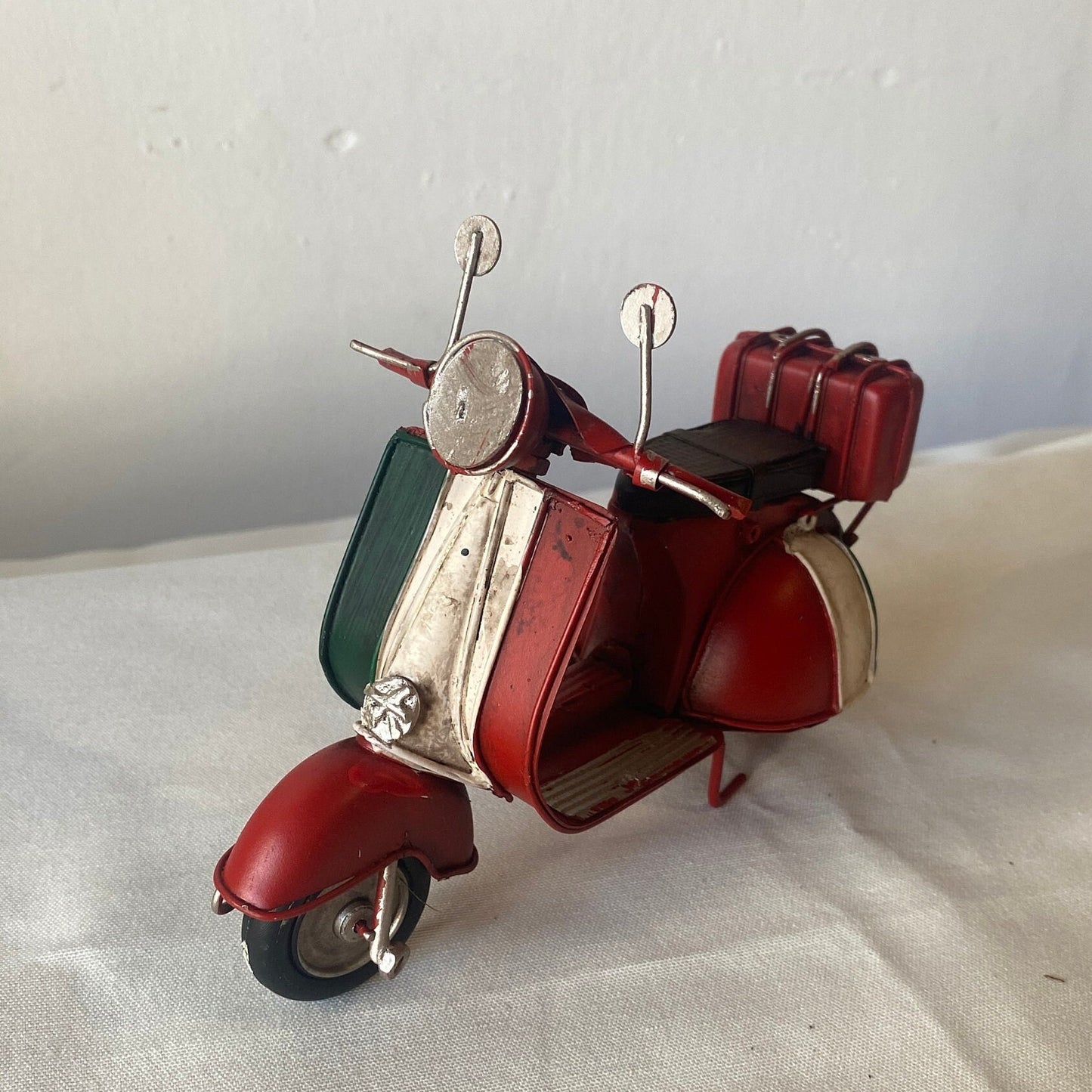 ITALIAN VESPA Decoration / Scooter Metal Model / Old Vespa Model / Vintage Metal Toy / Collectors Item / Gift Idea