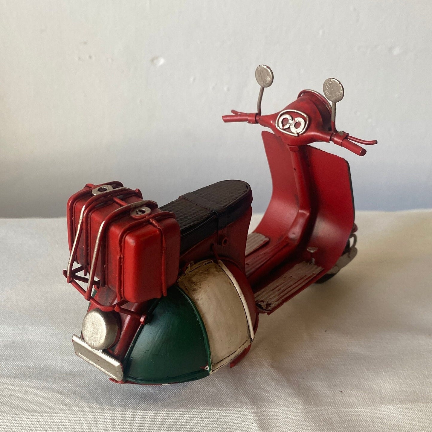 ITALIAN VESPA Decoration / Scooter Metal Model / Old Vespa Model / Vintage Metal Toy / Collectors Item / Gift Idea