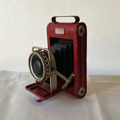 CLASSIC CAMERA ANTIQUE / Vintage Metal Camera Design / Decorative Nostalgic Camera / Retro Shelf Decor