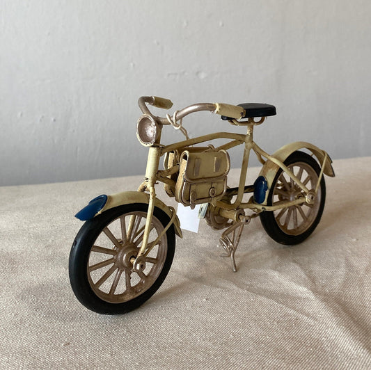 BEIGE BICYCLE with Messenger Bag Decoration / Old Bike Model / Vintage Metal Toy / Classic Collectors Item / Gift Idea